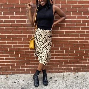 Cheetah print satin skirt - size medium